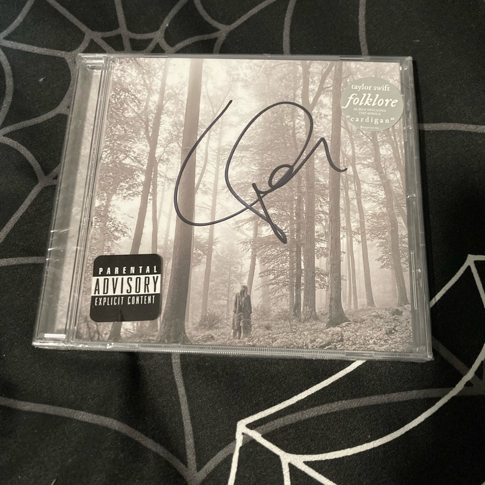 Taylor Swift signed Folklore CD